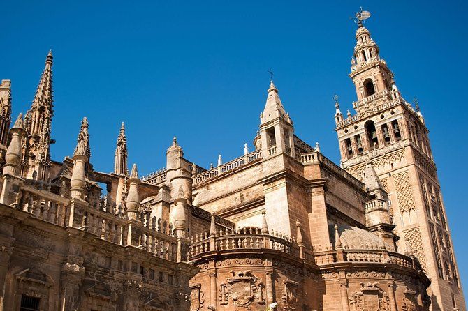 Alcazar, Cathedral and Giralda of Seville with entrance fee included
