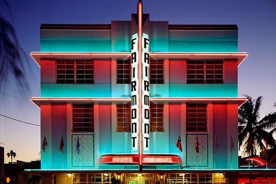 Miami Beach Bar Tour: Art Deco & Neon Lights by Local Historian