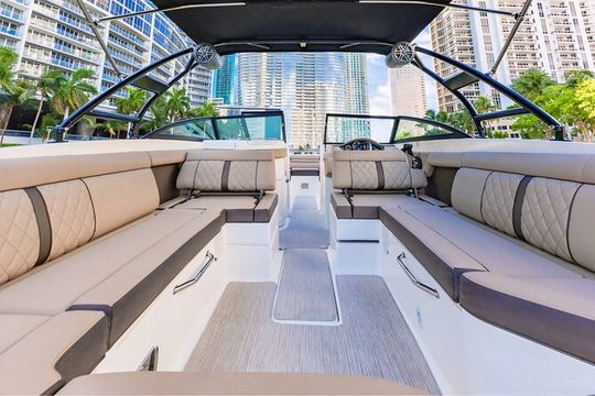 Best of Miami: Private Top-Rated Boat Charter & Guided Experience
