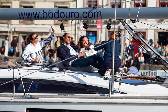 Porto: Douro River Cruise in a small Group With Port Wine