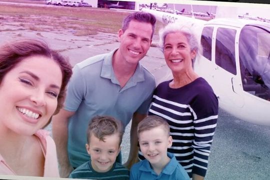 Day Flight 48 Miles Helicopter Tour over Theme Parks & Downtown