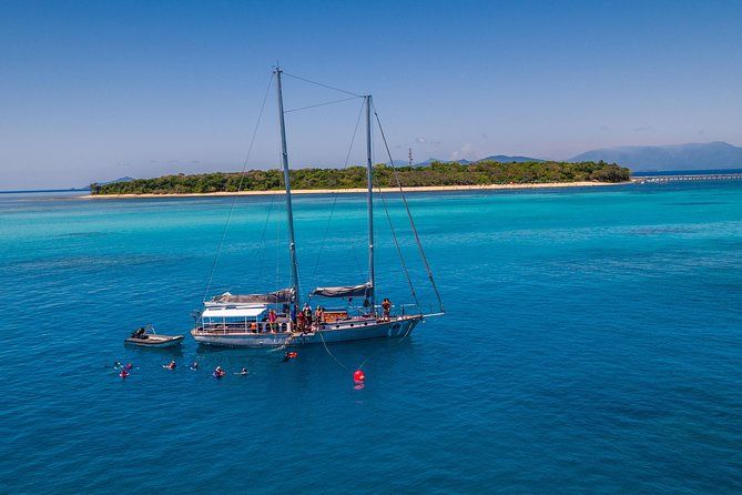 Ocean Free: Small Group Great Barrier Reef & Green Island Tour