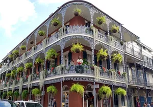 New Orleans Spooky Spirits Haunted Pub Crawl and Ghost Tour