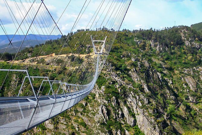 516 Arouca Bridge & Paiva Walkways Tour with Lunch from Porto