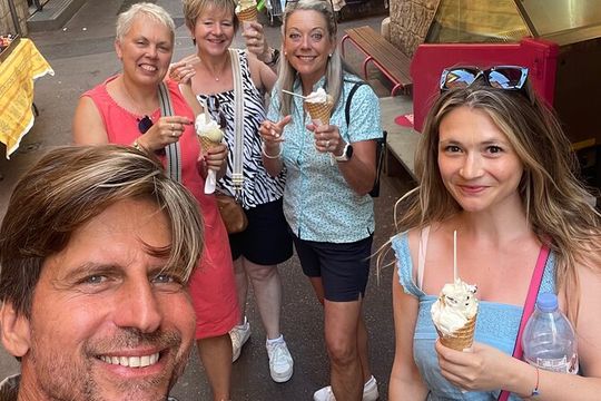 Walking tour of Nice, the old town & the Coline du Château