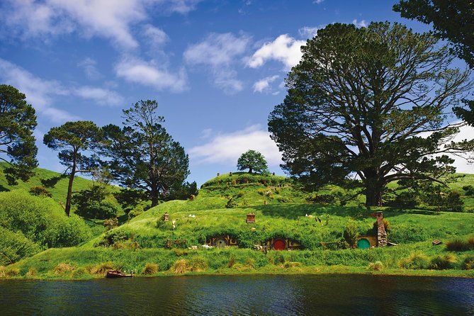 Hobbiton Movie Set Signature Day Tour From Auckland
