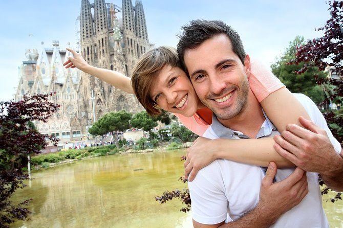 Guided Tour Sagrada Familia and Park Guell