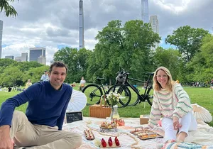 Private Central Park Bike Tour and Luxurious Picnic