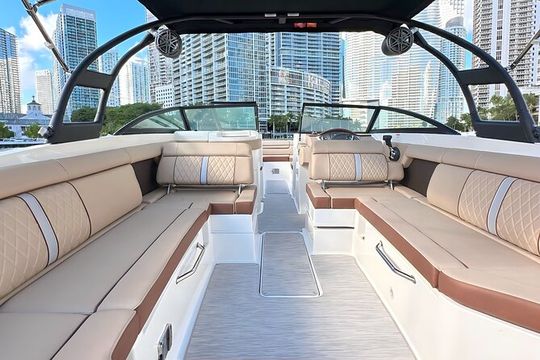 Best of Miami: Private Top-Rated Boat Charter & Guided Experience