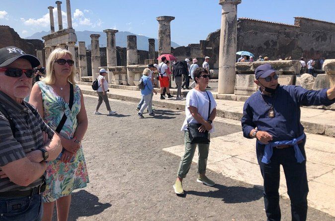 Pompeii Express Guided Tour by Train from Sorrento