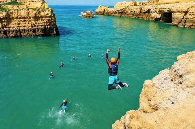 CLIFF JUMPING tour - Coasteering in Albufeira