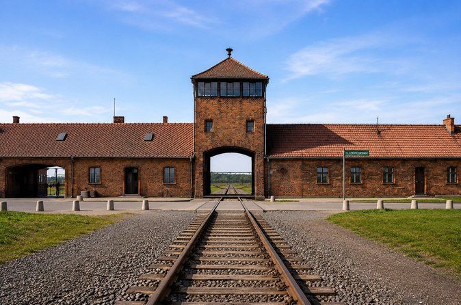 Krakow: Auschwitz-Birkenau Guided Tour with Hotel Transfer