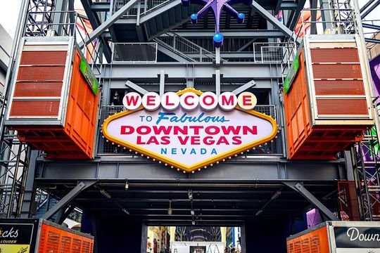 Downtown Las Vegas Food Tour of 6 Iconic Dishes & Hidden Gems