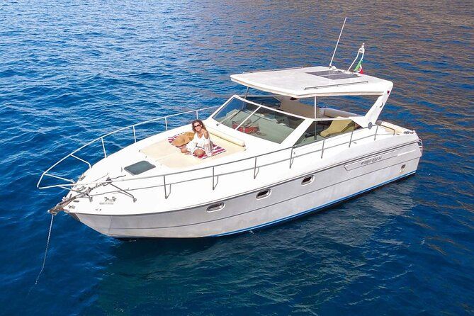 Private boat tour to Capri departing from Sorrento
