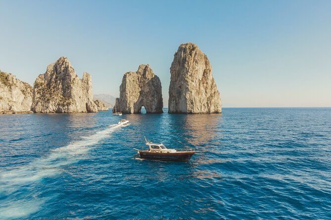 Sorrento: Capri Boat Small Group Tour Up to 8 & 4 hours ashore