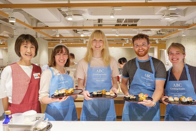 Tokyo Tsukiji Fish Market Tour and Sushi Making Lesson