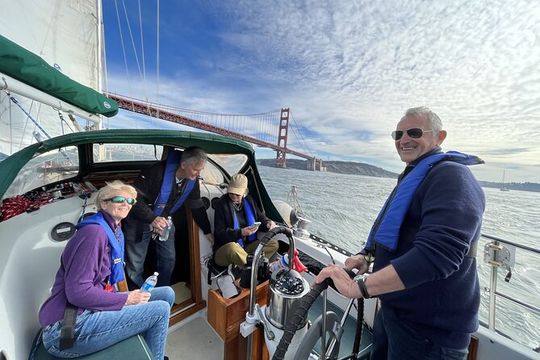 2hr. PRIVATE Sailing Experience on San Francisco Bay (6 Guests)