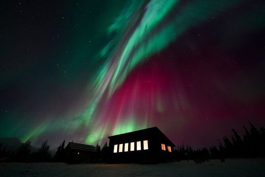 Best Alaskan Cabin Aurora Viewing with Photography @Aurora Camp