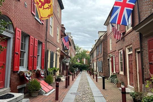 Philadelphia Historic Self Guided Walking Tour and Scavenger Hunt