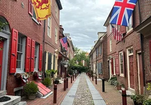 Philadelphia Historic Self Guided Walking Tour and Scavenger Hunt