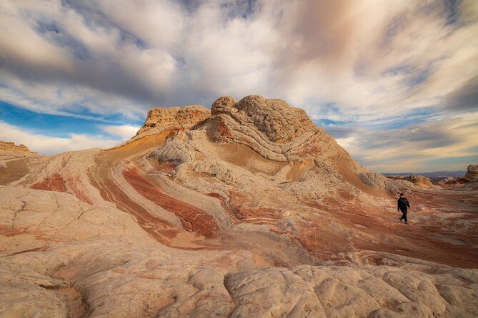 White Pocket 4x4 Vehicle Tour & Hike: 8 Hrs