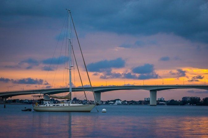 2 Hour Sunset Cabaret Tour in Sarasota