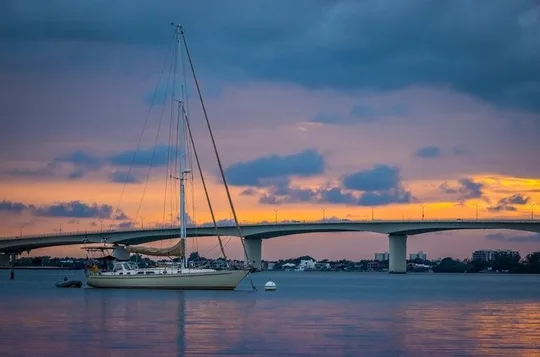 2 Hour Sunset Cabaret Tour in Sarasota