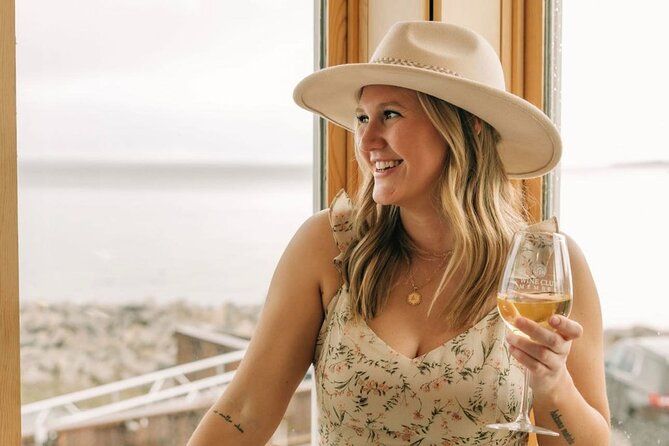 MOVIE STARS NON-BUS Leelanau Peninsula Wine Tour