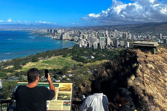 Diamond Head and Manoa Falls Hike and Adventure Tour
