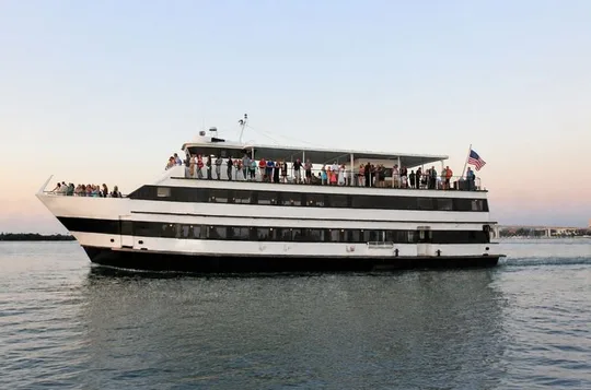 Daytime Sightseeing Yacht Cruise with Optional Dining in St. Pete