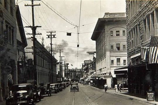 Historical Tour of Downtown Honolulu in Red Light District