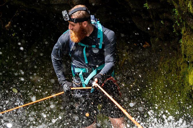 Chasing Waterfalls:Wild Hawaii Rappelling