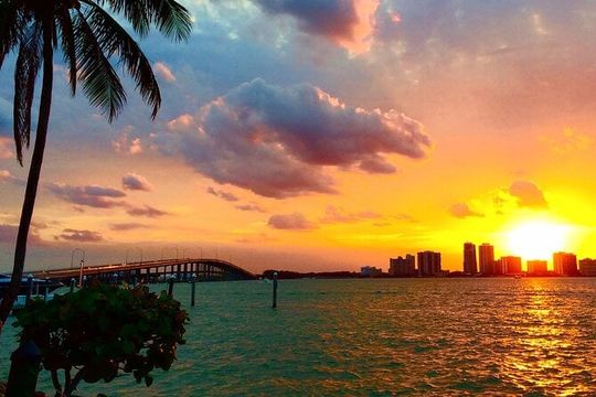 Miami: Private Golden Hour Cruise