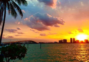 Miami: Private Golden Hour Cruise