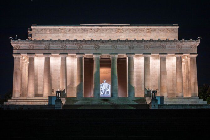 Washington DC Monumental Moonlight Private Vehicle Tour