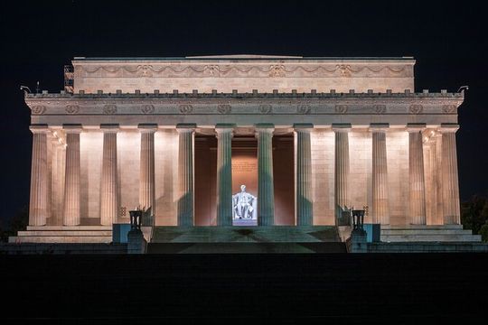 Washington DC Monumental Moonlight Private Vehicle Tour
