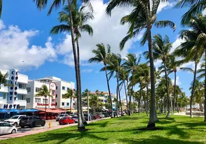 Miami Beach Self-Guided Tour: Explore at Your Own Pace