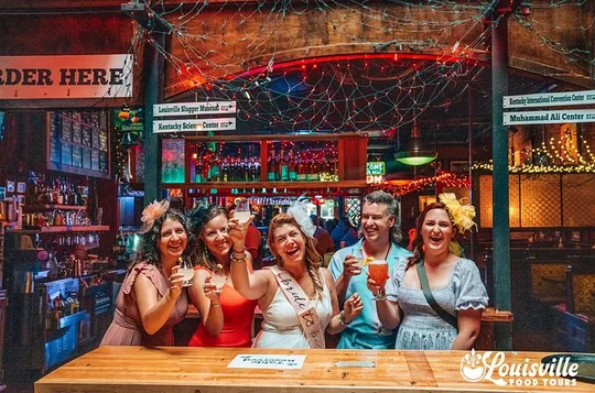 Private Louisville Food Tour with Food Tastings, Drinks & History