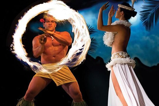 Waikiki Starlight Luau on The Great Lawn-Hilton Hawaiian Village