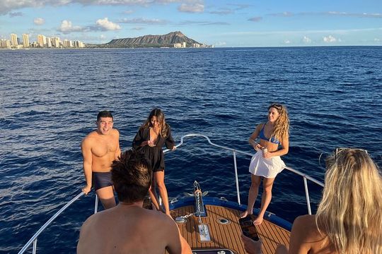 Private Waikiki 5 Hour Charter on board Ocean Therapy