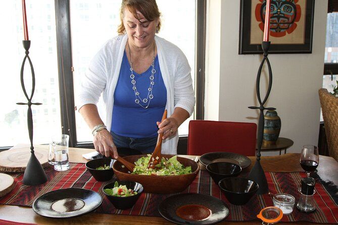 Private Deep Dish Pizza or Pasta Making Class Near Chicago