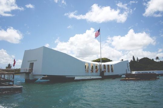 Day Trip from Kauai to Oahu: WWII Pearl Harbor Heroes