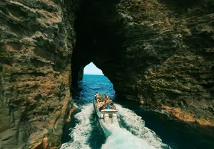 Nā Pali Coast Zodiac Raft Sea Caves Expedition on Kauai