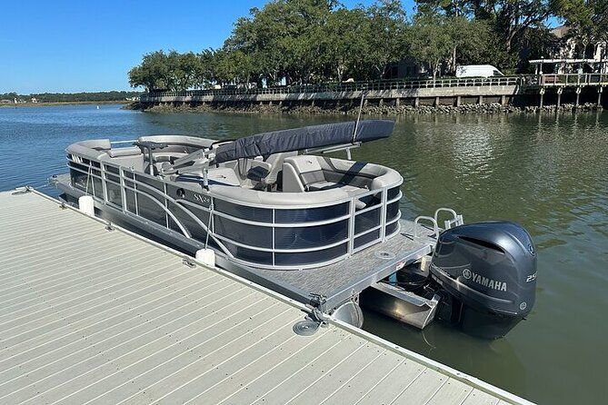 5 Hour Private Hilton Head Boat Rental 22 ft. Luxury Pontoon