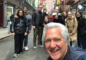 See 20+ Top Manhattan Sights (Walking Tour with Fun NYC Guide)