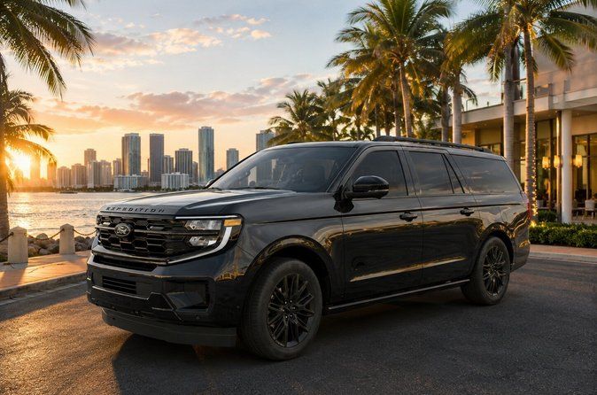 Private Miami City Tour with Local Expert in Luxury car (6ppl)