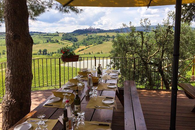Private Guided E-bike Tour of San Gimignano with Wine Tasting