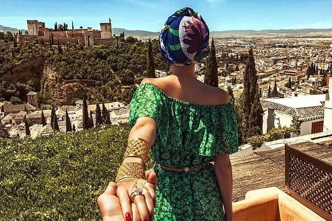 Granada Exclusive Combo Tour : Alhambra + Generalife Private Tour