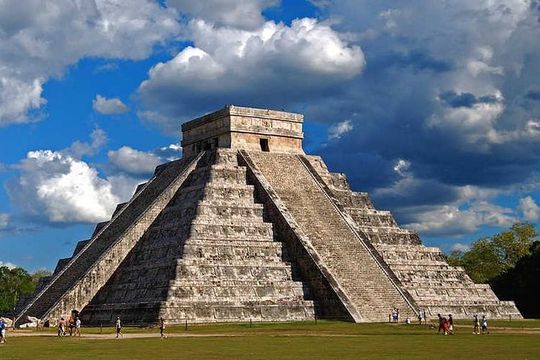 Tour Chichen Itza Plus,Cenote Chichikan & Valladolid from Cancun