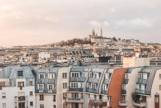 Full-Day Paris City Tour including Crazy Horse Show with Hotel Pick up and drop